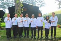Gubernur Banten Andra Soni diapit Bupati dan Wali Kota se-Provinsi Banten saat retreat di Akmil Magelang. Foto: Ist