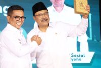 Gubernur Banten Andra Soni dan Menteri Sosial Saifullah Yusuf saat Diskusi Pilar-pilar Sosial di Pendopo Gubernur Banten KP3B. Foto: ist