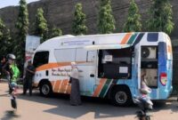 Samsat Kelapa Dua Siapkan 2 Unit Armada Samsat Keliling untuk memberikan pelayanan Program Pemutihan Pajak Kendaraan Bermotor. Foto: ist