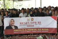 Anggota Komisi XI DPR RI Fraksi Partai Gerindra, Annisa Mahesa, Bersama masyarakat. Foto: ist