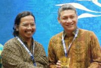 Sekda Definitif Provinsi Banten Deden Apriandhi Hartawan bersama CEO BantenPos.id, Ade Yunus. Foto:ist
