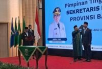 Gubernur Banten Andra Soni melantik Deden Apriandhi sebagai Sekretaris Daerah (Sekda) Provinsi Banten. Foto: ist