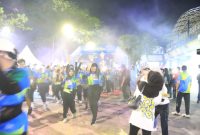 sekitar 1.000 pelari yang memadati jalur, Sabtu (09/8/25) malam. Foto: ist