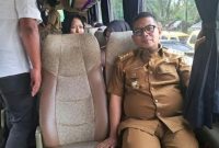 Gubernur Banten Andra Soni mengecek operasional Trans Banten dari Terminal Pakupatan ke Kampus Untirta Sindangsari. Foto: Ist