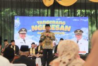 Wali Kota Tangerang Sachrudin memberikan sambutan di Tangerang Ngebesan, yang digelar sebagai rangkaian HUT ke-33 Kota Tangerang, di Plaza Puspem, Kota Tangerang, Provinsi Banten, Kamis (12/2/26). Foto: ist
