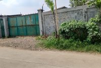 Halaman depan gudang di Kampung Karang Anyar, kecamatan Neglasari. Foto: ist