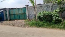 Halaman depan gudang di Kampung Karang Anyar, kecamatan Neglasari. Foto: ist